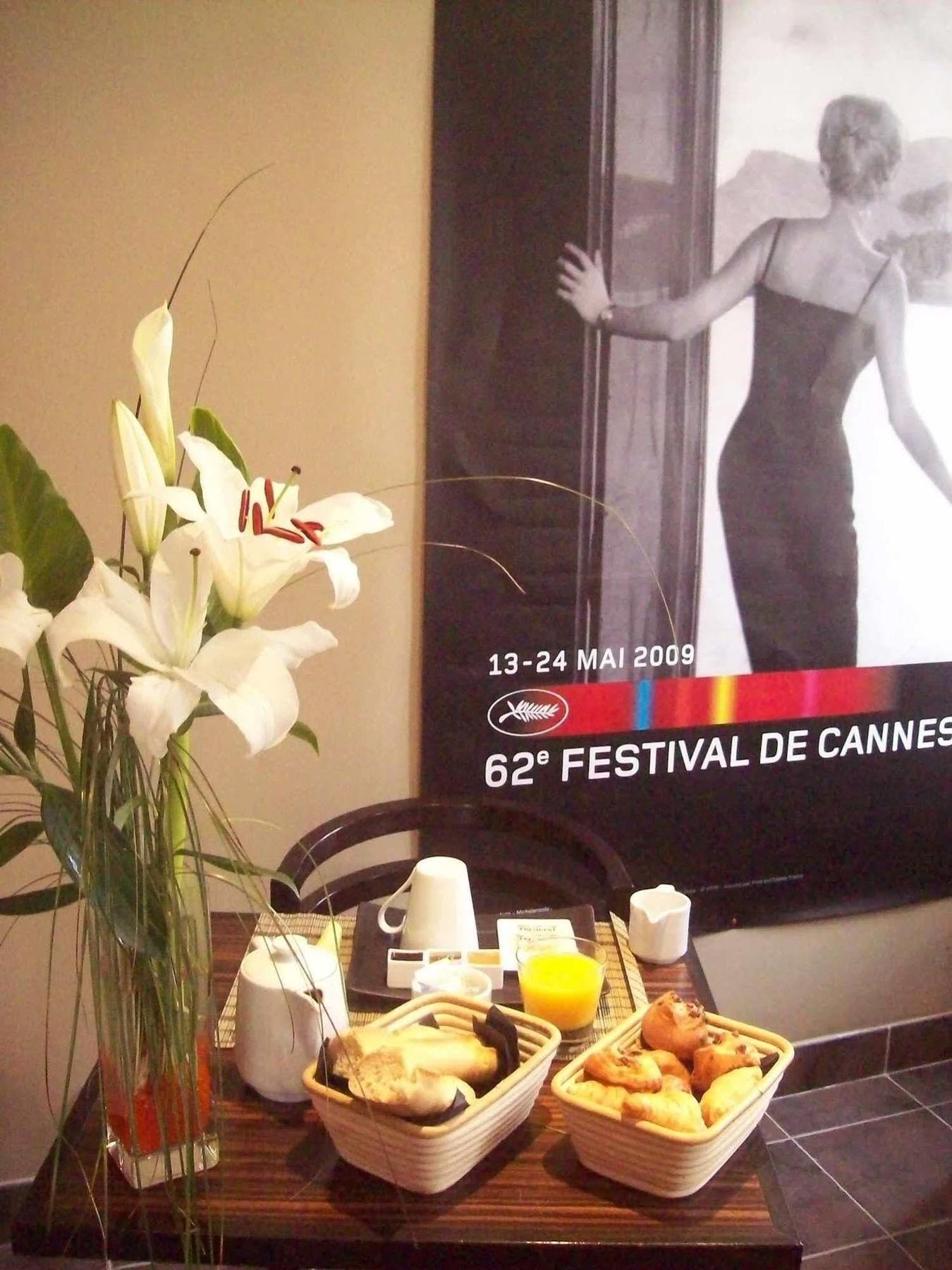 Hotel Le Mistral Cannes Exterior foto